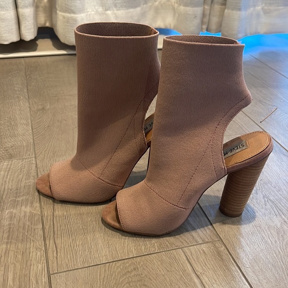 Steve Madden dusty pink open toe cloth booties - Picture 2 of 6